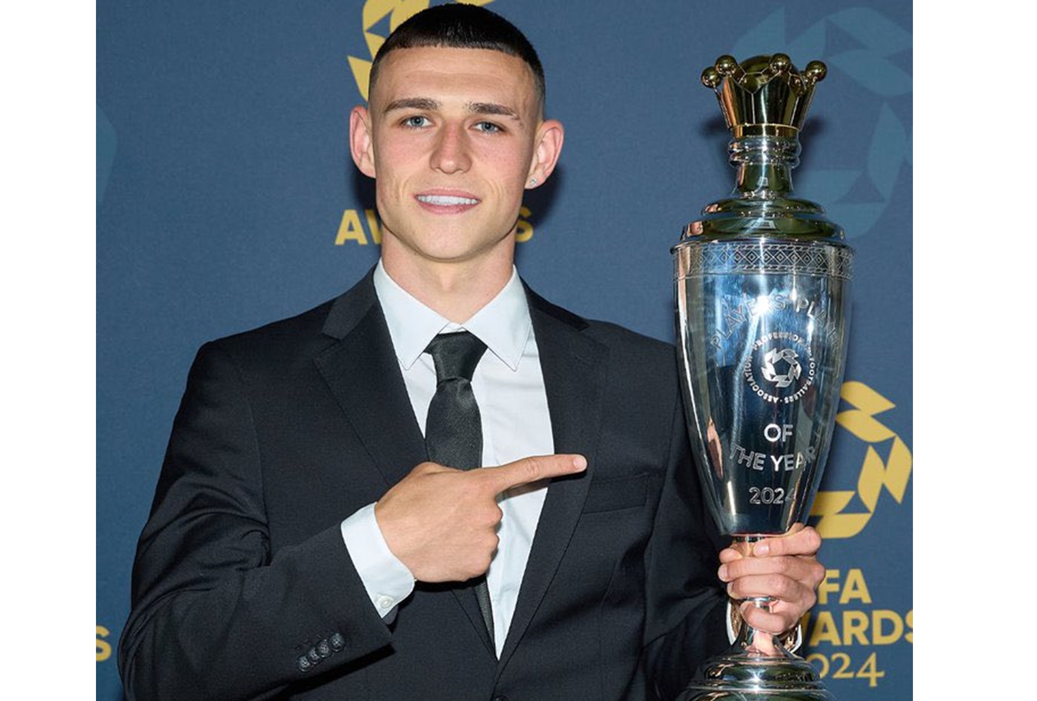 Phil Foden yatowe nk’umukinnyi w’umwaka muri Premier League